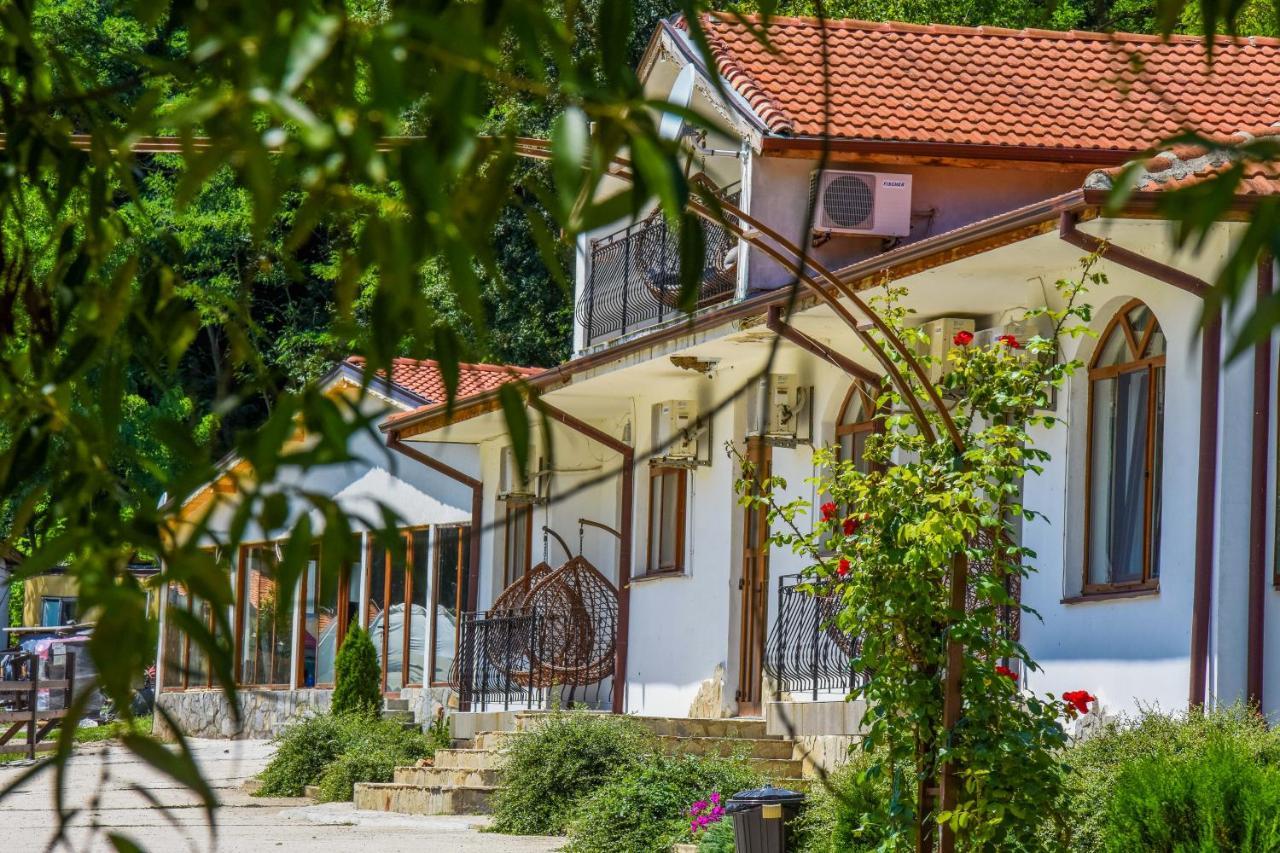 מלון וארנה Eco Complex Izvori מראה חיצוני תמונה